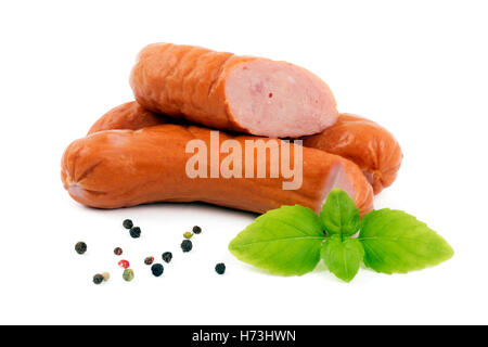 Wurst mit Paprika auf weißem Hintergrund Stockfoto