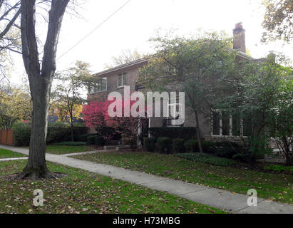 Chicago, Illinois, USA. 31. Oktober 2016. Die ehemalige Familie Haus des US-Präsidentschaftskandidaten Hillary Clinton in Park Ridge, einem Vorort von Chicago, Illinois, USA, 31. Oktober 2016. Foto: JOERG RATZSCH/Dpa/Alamy Live News Stockfoto