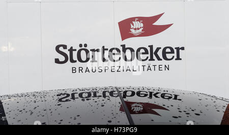 Hamburg, Deutschland. 2. November 2016. Das Logo der Brauereirestaurant "Stoertebeker Elbphilharmonie" in Hamburg, Deutschland, 2. November 2016. Die Stoertebeker Brauerei öffnet seine neuesten Gastronomie "Stoertebeker Elbphilharmonie" auf der 4. November 2016. Foto: Markus Scholz/Dpa/Alamy Live News Stockfoto