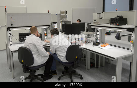 Prag, Tschechische Republik. 2. November 2016. Feierliche Einführung der Entwicklung und dem Bau Zentrum der Firma Siemens in Prag, Tschechische Republik, 2. November 2016. © Michal Krumphanzl/CTK Foto/Alamy Live-Nachrichten Stockfoto