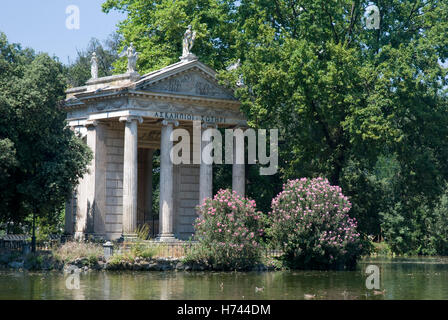 Tempel Tempio di Aesculap Giardino del Lago im Park der Villa Borghese, Rom, Italien, Europa Stockfoto