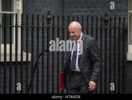 Downing Street, London, UK. 1. November 2016. Damian Green, Arbeit und Renten Sekretär Stockfoto