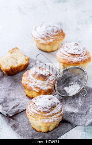 Moderne Gebäck cruffins Stockfoto