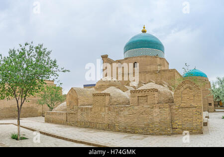 Die mittelalterlichen Friedhof um das Pahlavon Mahmud Mausoleum ist die ruhigen einsamen Ort, vor allem von den lokalen Pilgern besucht Stockfoto