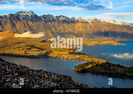 Queenstown, Neuseeland - oben auf dem Hügel Stockfoto