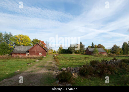 typischen roten Holzhaus in Smaland in der Nähe von Ramkvilla südlich von Schweden Stockfoto