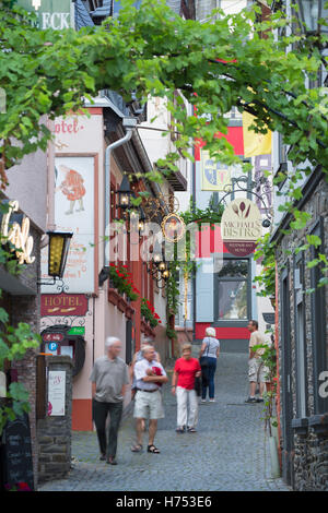 Straßenszene, Bernkastel-Kues, Rheinland-Pfalz, Deutschland Stockfoto