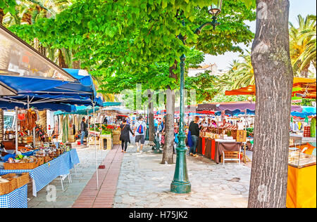Der Agrarmarkt in Place Foch ist der beste Ort, um lokale Küche probieren und Haus produziert Getränke Stockfoto