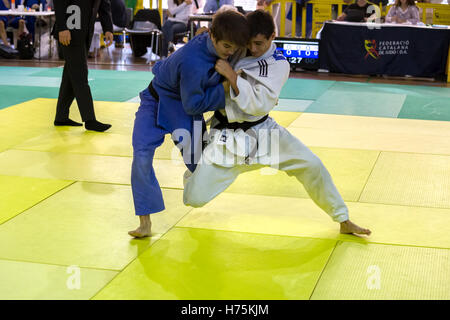 Konkurrenten im katalanischen Senior Judo-Meisterschaften in Barcelona, 29. Oktober 2016, Barcelona Spanien Stockfoto