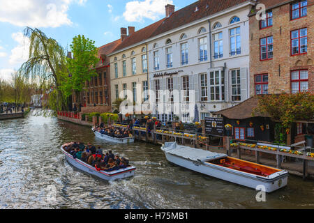 Bootstouren in Brügge, Belgien Stockfoto