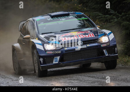 Andreas Mikkelsen Teilnahme an Wales Rallye GB auf der Dyfnant Bühne. Stockfoto