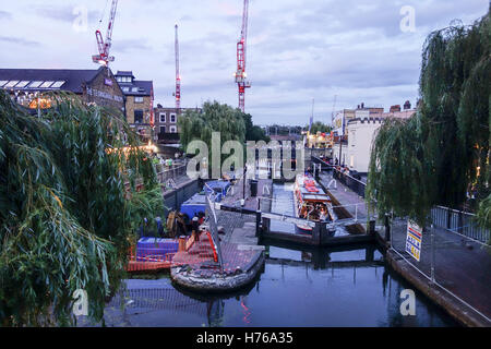 Camden Lock ist auch bekannt als Hampstead Road Schlösser eines der wichtigsten touristischen Attraktionen für das Nachtleben im Zentrum von London. Stockfoto