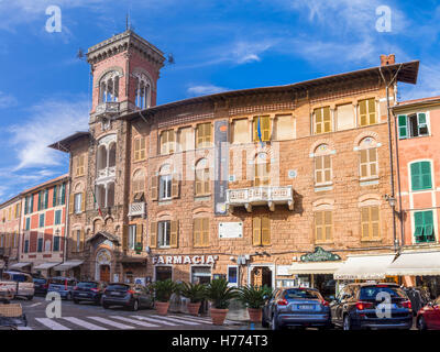 Palazzo Fascie Rossi, ein mittelalterliches Herrenhaus im Zentrum Stadt Sestri Levante, Ligurien, Italien Stockfoto