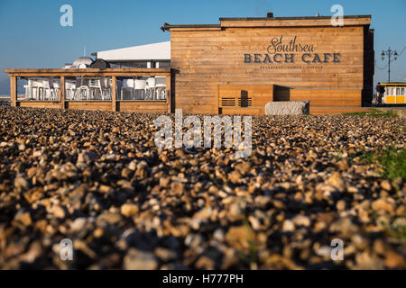 Southsea Strand Cafe auf Southsea Promenade Stockfoto