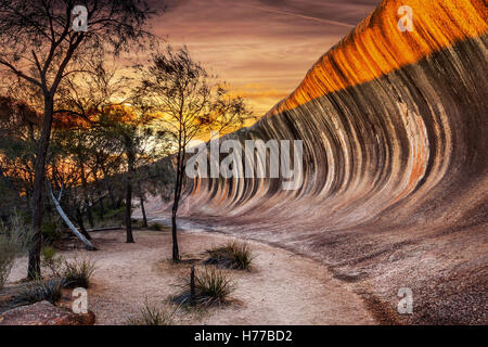 Sonnenaufgang am Wave Rock (Hyden Rock), Hyden, Western Australia, Australia Stockfoto