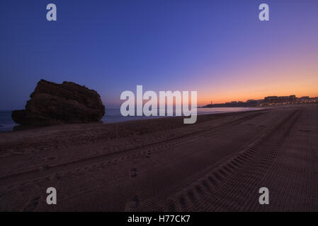 Sonnenaufgang am Strand, Biarritz, Frankreich Stockfoto