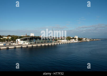 Blick von der Fähre im Hafen von Warnemünde, Mecklenburg-West Pomerania, Deutschland Stockfoto