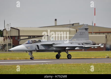 Schwedische Saab Gripen JAS - 39C 227 auf der 2014 RIAT in Fairford, Vereinigtes Königreich Stockfoto