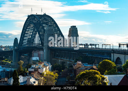 Der Südwest-Blick auf die Sydney Harbour Bridge, fotografiert vom Observatory Hill Stockfoto