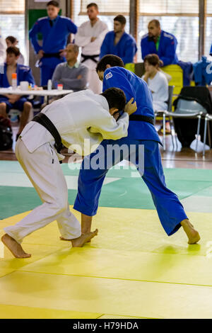 Konkurrenten im katalanischen Senior Judo-Meisterschaften in Barcelona, 29. Oktober 2016, Barcelona Spanien Stockfoto