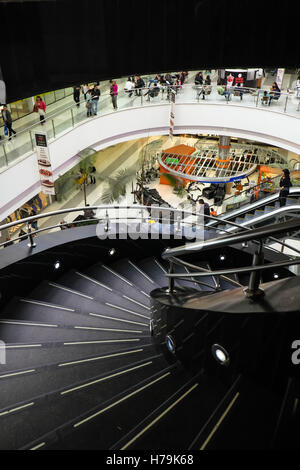 Treppe im Einkaufszentrum Gran Estación, Bogotá Stockfoto