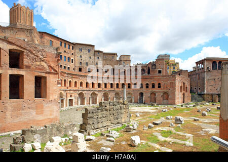 Trajans Markt oder Mercati di Traiano auf der Via dei Fori Imperiali am entgegengesetzten Ende des Kolosseums in Rom Italien Stockfoto