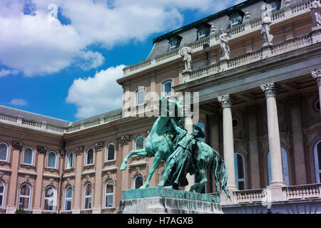 Horseherd von György Vastagh auf dem Gelände der Burg von Buda. Stockfoto