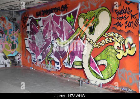 Graffiti an der Skate-Park an der Londoner South Bank Stockfoto