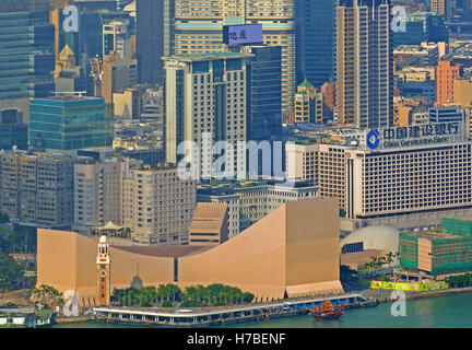 Luftbild auf dem Hong Kong Cultural Centre und Clocktower, Tsim Sha Tsui, Kowloon, Hong Kong, China Stockfoto