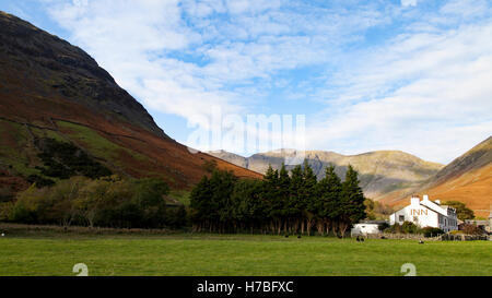 Das Inn at Wasdale Head, Cumbria, im Lake District von Nordengland. Stockfoto