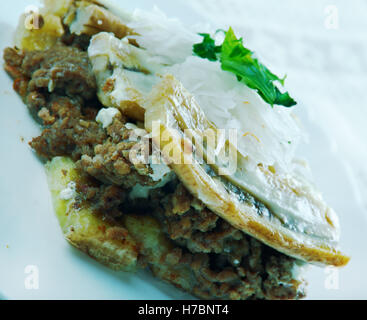 Pastelon - Wegerich und Beef Casserole made in Dominikanische Republik und Puerto Rico. Version von Lasagne oder Auflauf Stockfoto