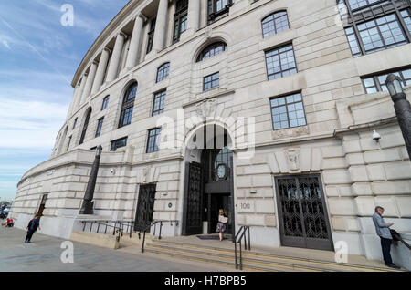 Unilever House, 100 Victoria Embankment, Unilever Hauptsitz Hauptsitz. Neue Brücke Street, Victoria Embankment, schwarz Stockfoto