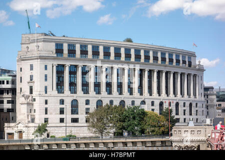 Unilever House, 100 Victoria Embankment, Unilever Hauptsitz Hauptsitz. Neue Brücke Street, Victoria Embankment, schwarz Stockfoto