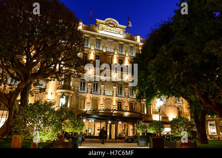 Hermitage Hotel in der Nacht, Monaco Stockfoto