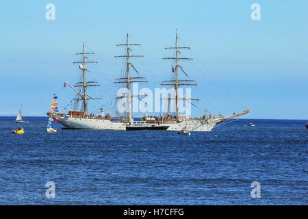 Großsegler Segeln aus Blyth Harbour in Northumberland, England auf dem Weg nach Göteborg, Schweden. Stockfoto
