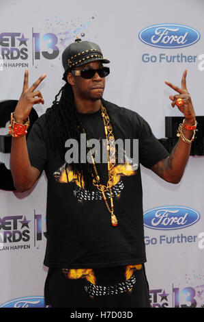 Rapper 2 Chainz besucht den Ford roten Teppich bei den 2013 BET Awards im Nokia Theatre L.A. Live am 30. Juni 2013 in Los Angeles, Kalifornien. Stockfoto