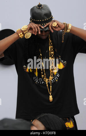 Rapper 2 Chainz besucht den Ford roten Teppich bei den 2013 BET Awards im Nokia Theatre L.A. Live am 30. Juni 2013 in Los Angeles, Kalifornien. Stockfoto