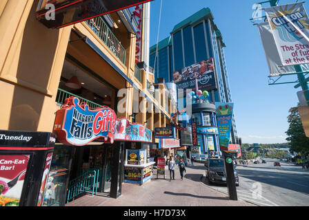 Die Niagarafälle Street Spaß genannt, Clifton Hill ist ein eine Fläche von Niagara Falls voll von seltsamen und klebrig touristischen Attraktionen Stockfoto