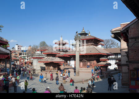 König Pratap Malla Spalte vor dem Jagannath Tempel, Durbar Square, Kathmandu, Nepal Stockfoto