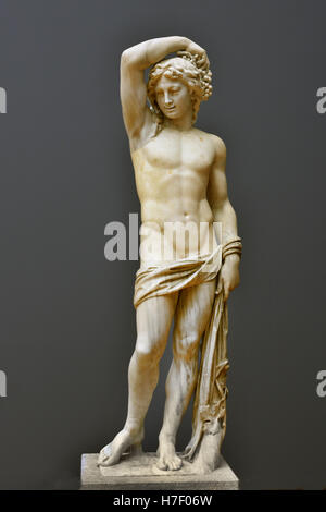 Bacchus Lamber -Sigisbert Adam 1700 – 1759 Französischer Bildhauer, 'der Ältere' wurde in Nancy geboren Frankreich Französisch • Bacchus Römischer gott, Landwirtschaft, Wein, Fruchtbarkeit, äquivalent zum griechischen gott, Dionysos, Er trug einen kegelförmigen Stab, Anhänger waren Ziegenfüßer, Satyrs und Maenads, wilde Frauen, die tanzten, Während dieser Feste ist Bacchus der Sohn des Jupiter, Stockfoto