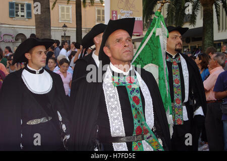 Sassari, Sardinien. 14 August: "Candelieri" Abstieg Stockfoto