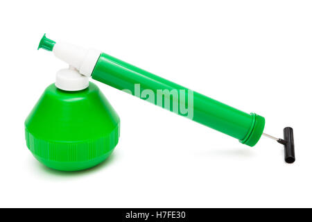 Pumpe-Spray-Flasche auf weißem Hintergrund Stockfoto