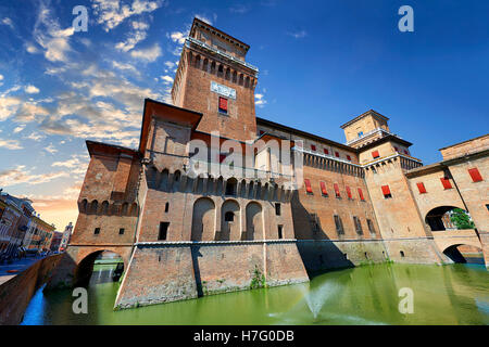 Castello Estense oder Castello di San Michele, dem 16.Jahrhundert Este Marquis Befestigung, Farrara, Norditalien Stockfoto