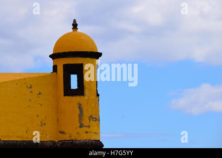 Turm-Außenposten der Festung Saint Tiago, Funchal, Madeira Stockfoto