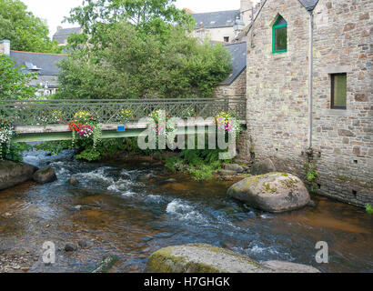 Idyllische Landschaft am Pont-Aven, einer Gemeinde im Departement Finistere Bretagne im Nordwesten Frankreichs. Stockfoto