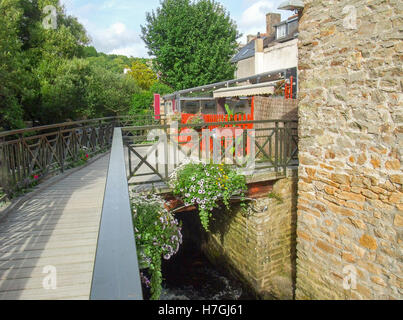 Idyllische Landschaft am Pont-Aven, einer Gemeinde im Departement Finistere Bretagne im Nordwesten Frankreichs. Stockfoto