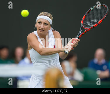 Timea Bacsinszky (SUI) in Aktion bei Wimbledon 2016 Stockfoto