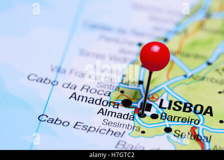 Almada fixiert auf einer Karte von Portugal Stockfoto