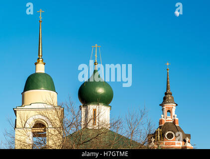 Maxim-Kathedrale und die Kirche St. Georg in Varvarka Street, Moskau, Russland Stockfoto