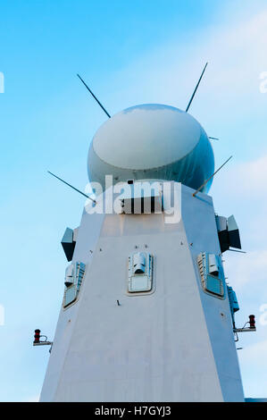 SAMPSON Radar System der Royal Navy HMS Duncan, verwendet das Meer Viper Missile Systems zu steuern Stockfoto